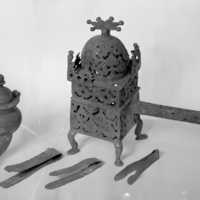 Incense burner with Arabic inscription, Länsmueet Gävleborg XLM.D15 b/w