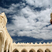 Queen Arwa Mosque, minaret viewed from the courtyard