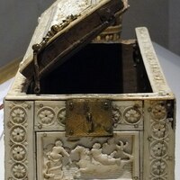 Veroli Casket, V&A, right side