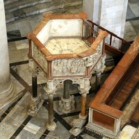 Pisa Baptistery, pulpit by Nicola Pisano from above, ca. 1260