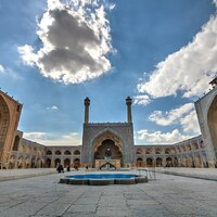 Great Mosque of Isfahan, courtyard with iwans
