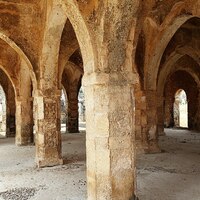 Great Mosque of Kilwa, interior