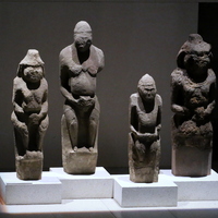 Museum für Vor- und Frühgeschichte, Cuman stone figures