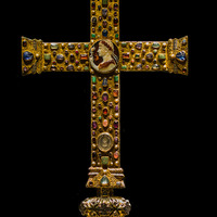 Aachen Cathedral Treasury, Lothar Cross, front