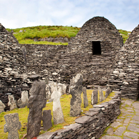 Skellig Michael, cemetery and beehive cells