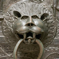 Bernward Doors, right lion's head knocker