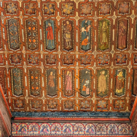 Teruel Cathedral, ceiling with standing figures