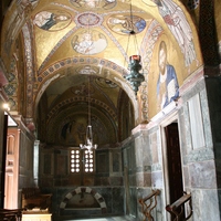 Hosios Loukas katholikon, narthex with bust-length blessing Christ over the door into the naos