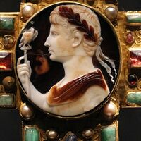 Aachen Cathedral Treasury, Lothar Cross, sardonyx cameo of Augustus