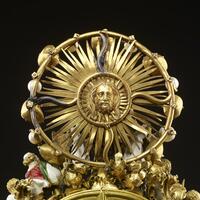 Holy Thorn reliquary, back, head of Christ in rayed halo