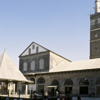 Ülü Camii, view of prayer hall across courtyard to south