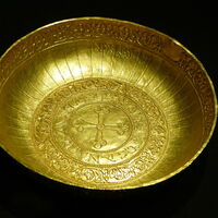 Nagyszentmiklós Treasure, bowl with cross and Greek inscription